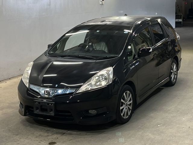 472 Honda Fit shuttle GP2 2013 г. (KCAA Fukuoka)